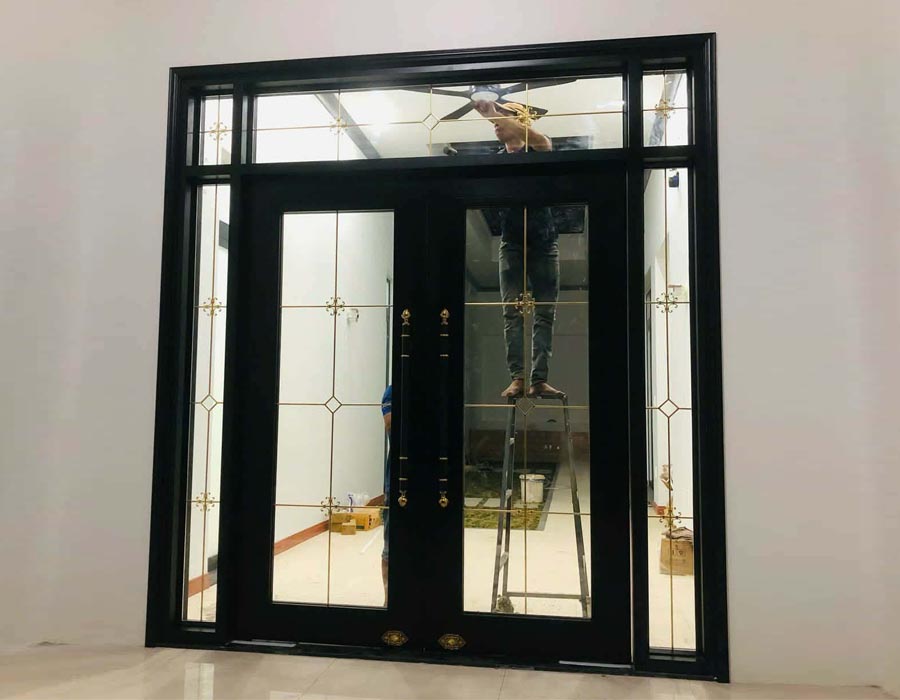 Cong-trinh-lap-dat-cua-nhom-kinh-cuong-luc-nha-pho---Quan-9