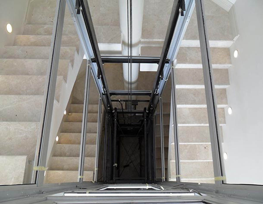 Khung-nhom-thang-may-lien-doanh