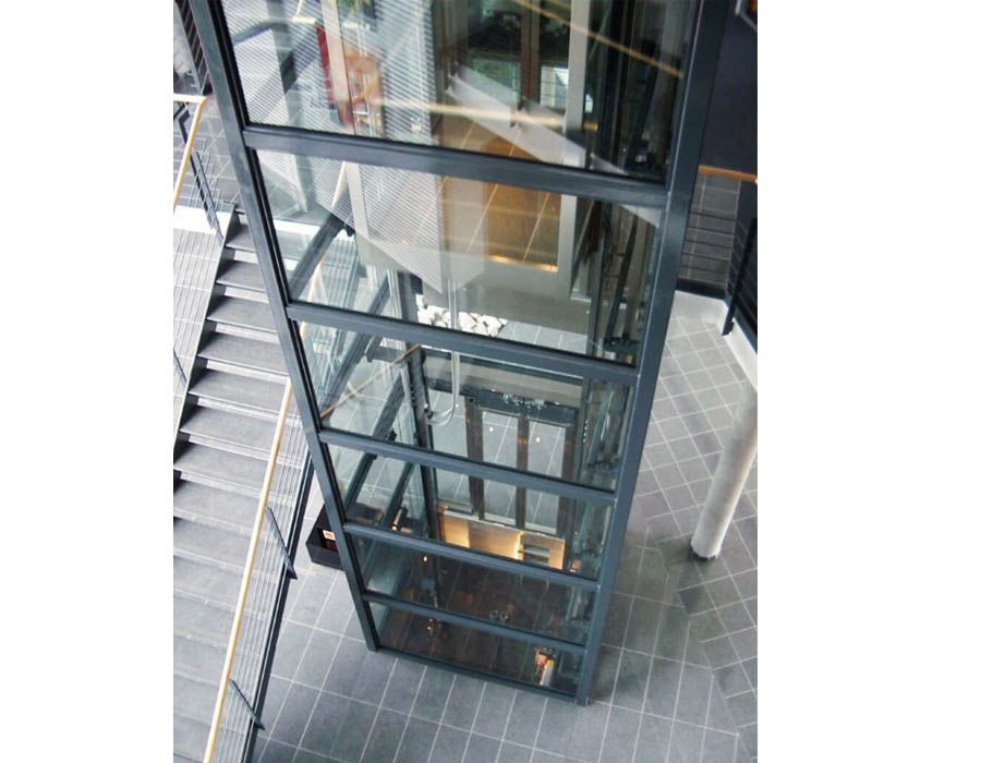 Khung-nhom-thang-may-mini-gia-dinh