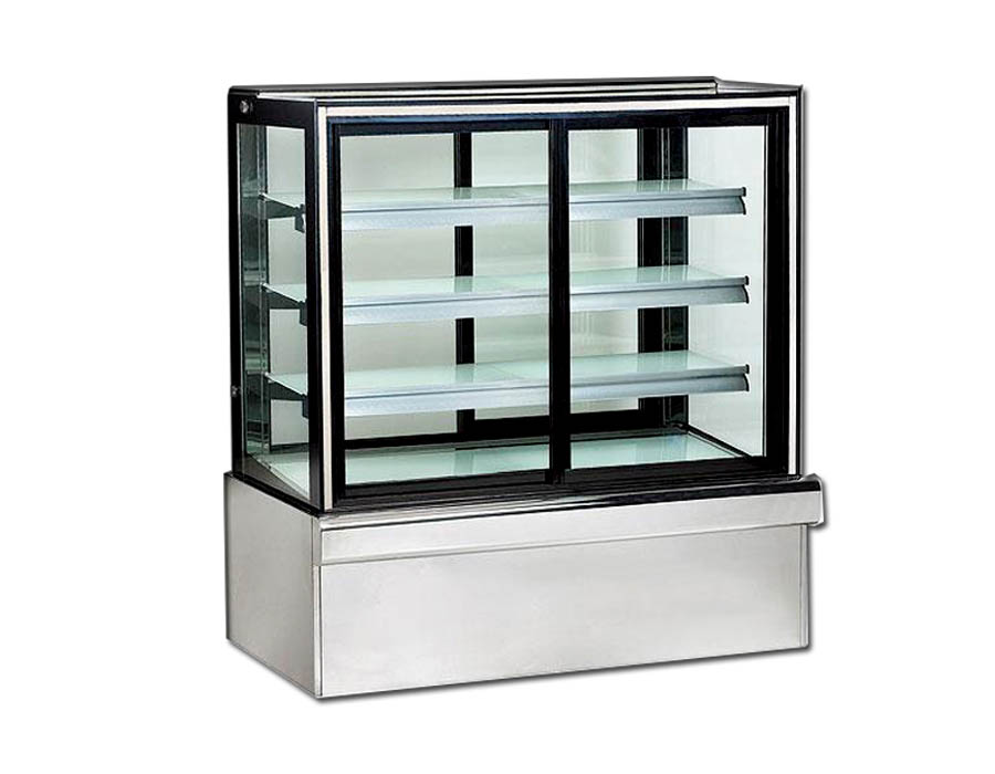 Tu-trung-bay-banh-cao-cap---nhom-kinh-xingfa