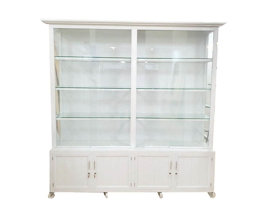 Tu-trung-bay-nhom-kinh-cuong-luc---Tu-my-pham