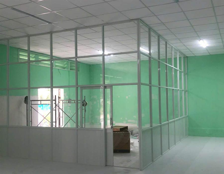 Cong-trinh-lap-dat-vach-ngan-nhom-kinh---VP-quan-1